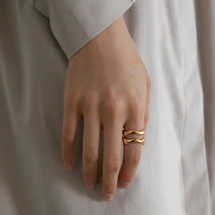 Gold-Plated Lunaria Wave Ring for Women