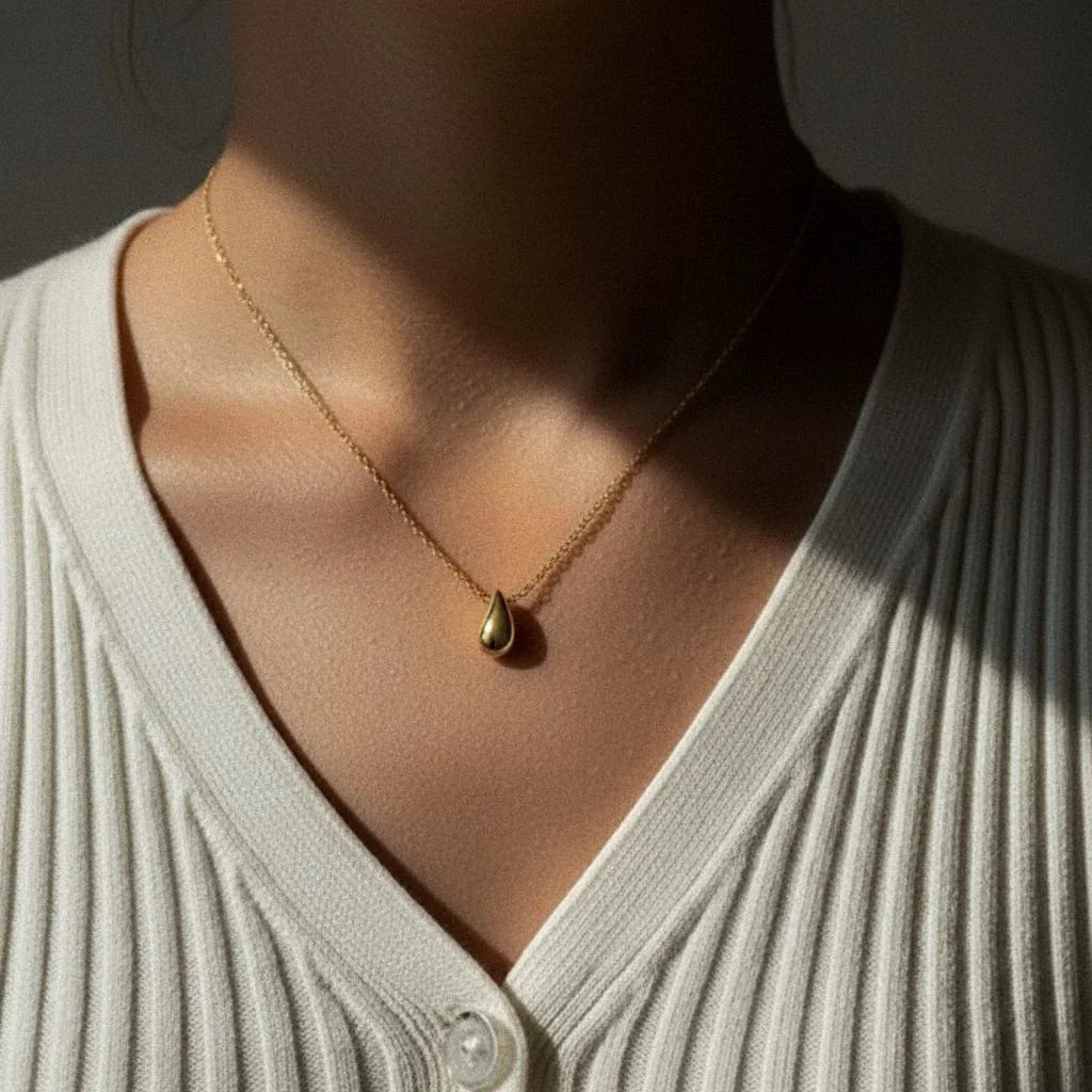 Gold-Plated Teardrop Pendant Necklace for Women