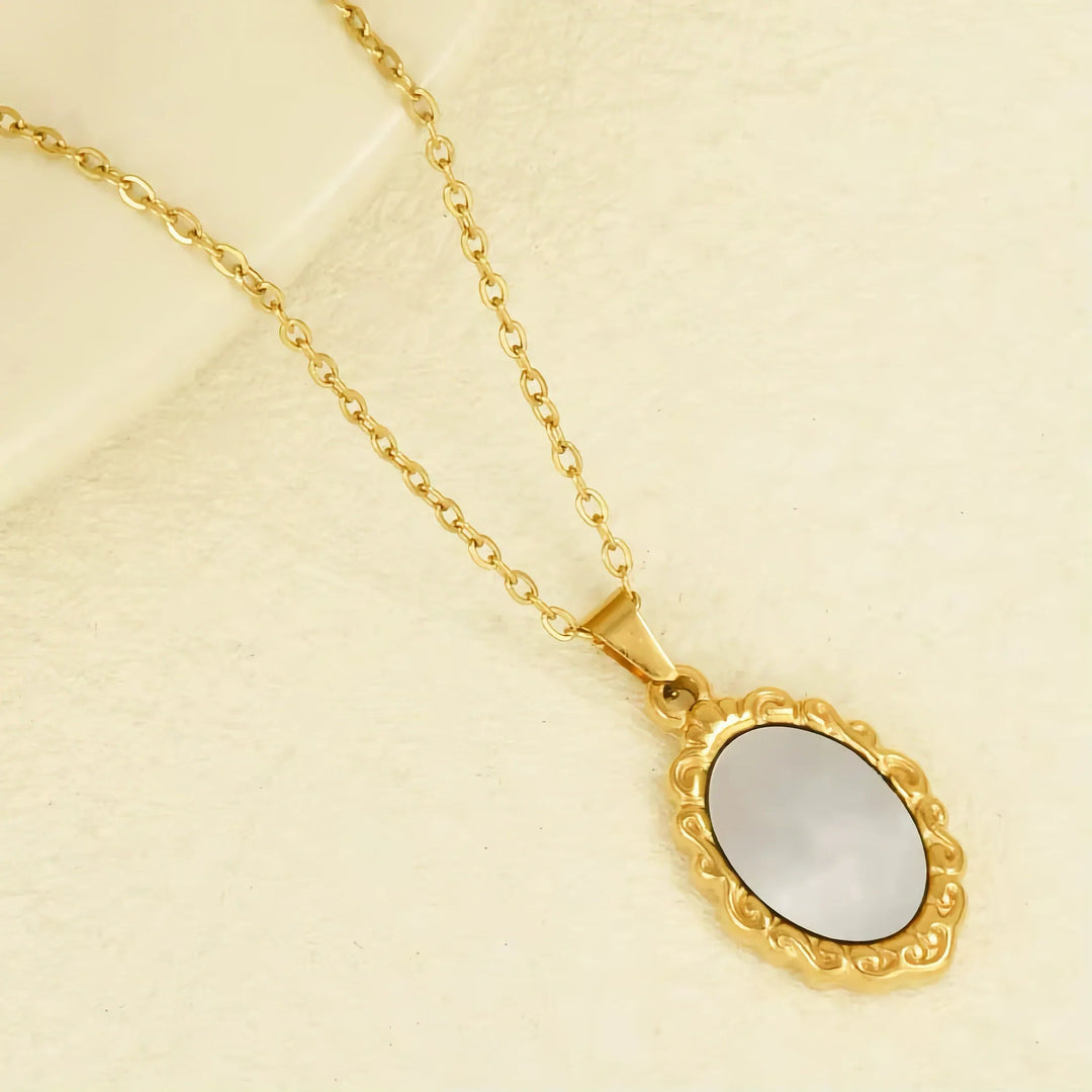 Gold-Plated Faux Pearl Vintage-Inspired Pendant Necklace