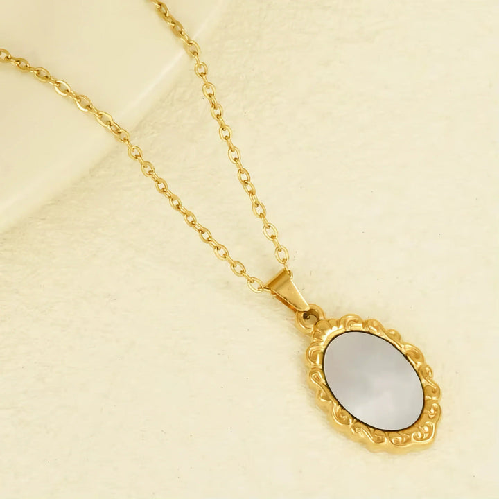 Gold-Plated Faux Pearl Vintage-Inspired Pendant Necklace