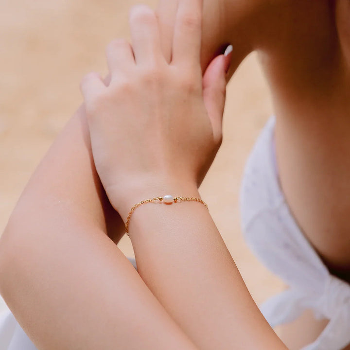 Gold-Plated Faux Pearl Dainty Bracelet