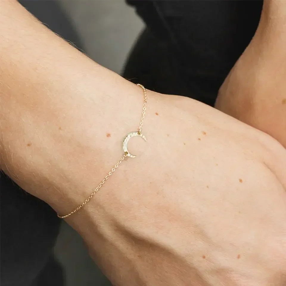 Gold-Plated Crystal Horseshoe Bracelet for Women