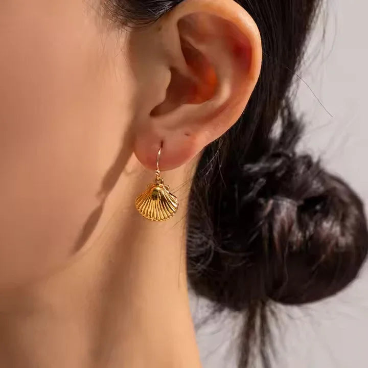 Gold-Plated Breeze Seashell Earrings