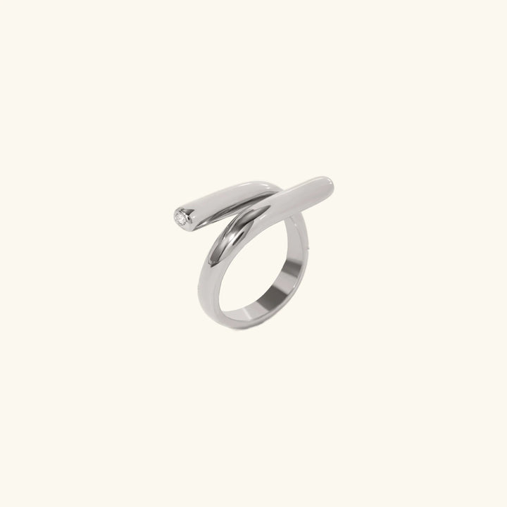 Gold-Plated Ring with Diamond Simulants for Everyday Elegance