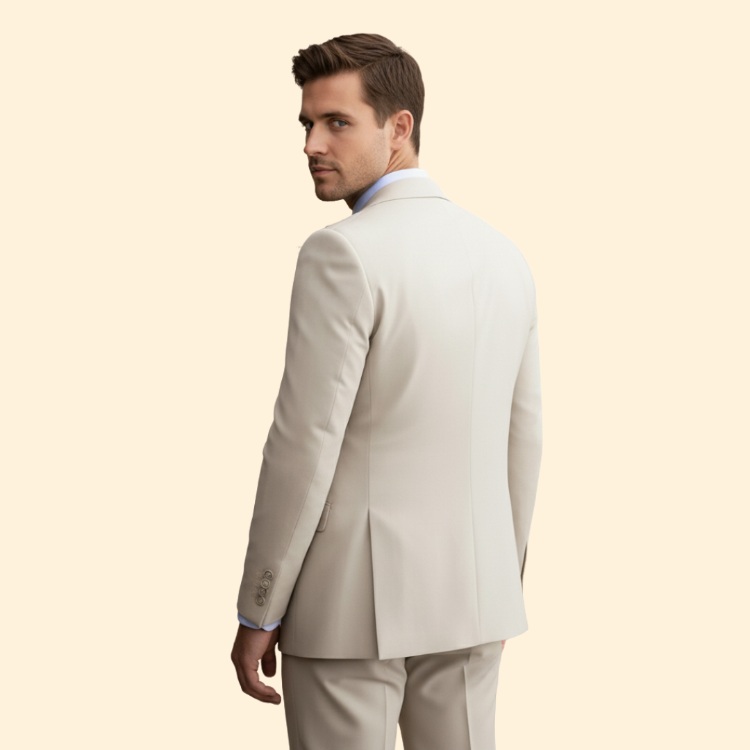 Men’s Suit with Structured Fit