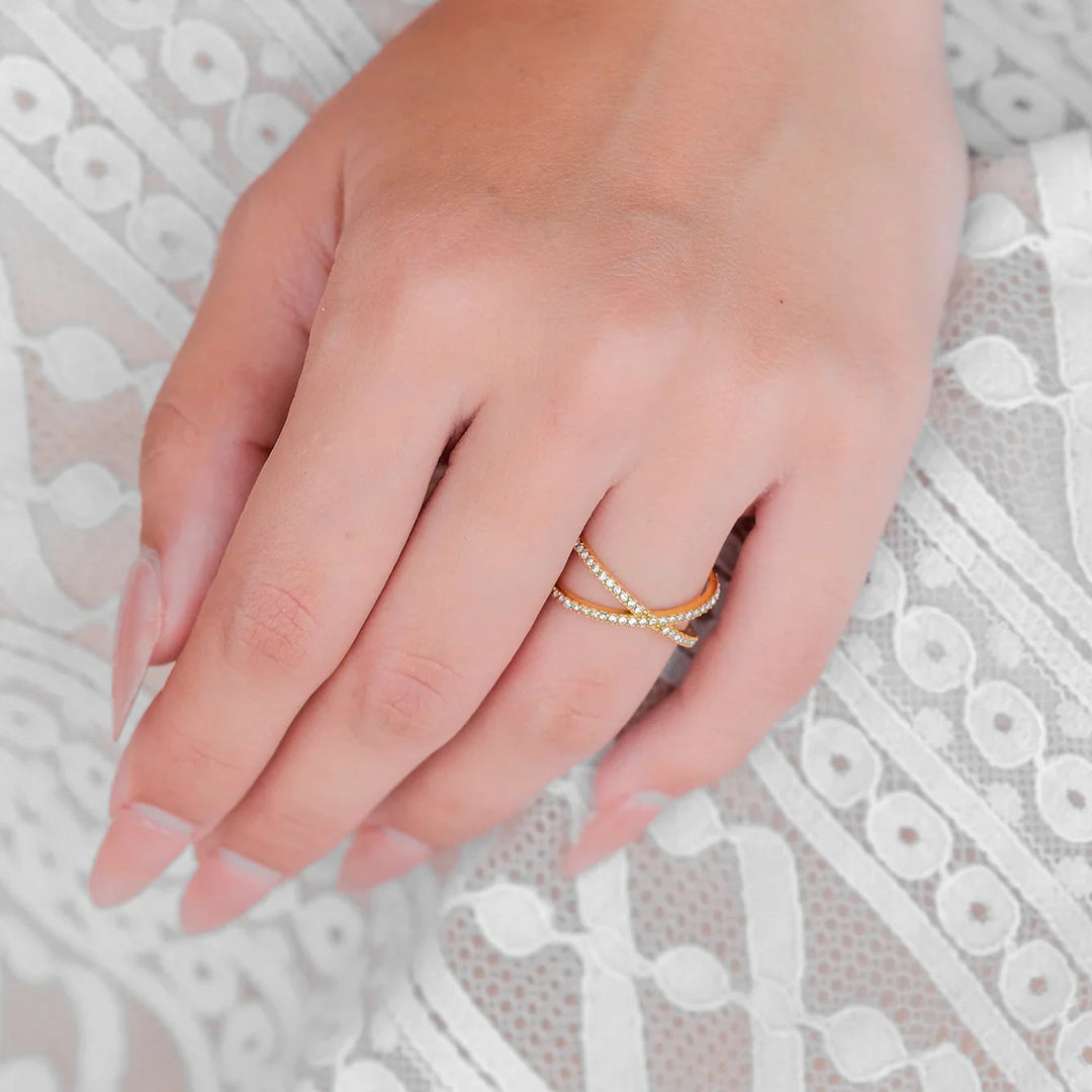 Gold-Plated Cubic Zirconia Crisscross Ring for Women