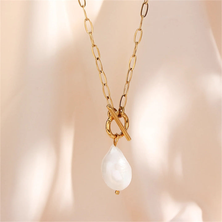 Gold-Plated Faux Pearl Pendant Necklace Women