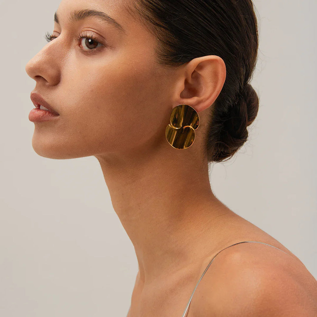 Gold-Plated Intertwined Disc Earrings Combine Sleek Design