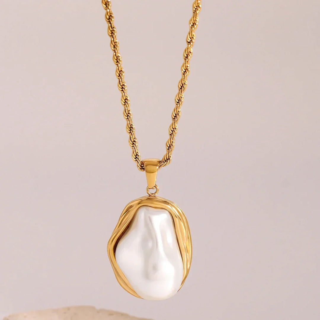 Gold-Plated Faux Pearl Pendant Necklace for Women