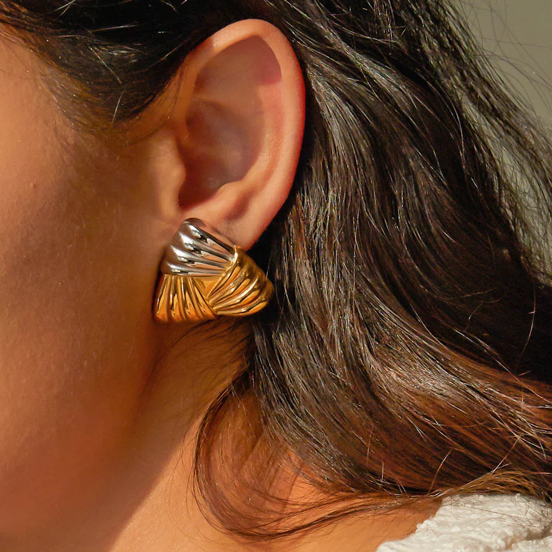 Gold-Plated Triangular Earrings with Sleek and Sophisticated Look