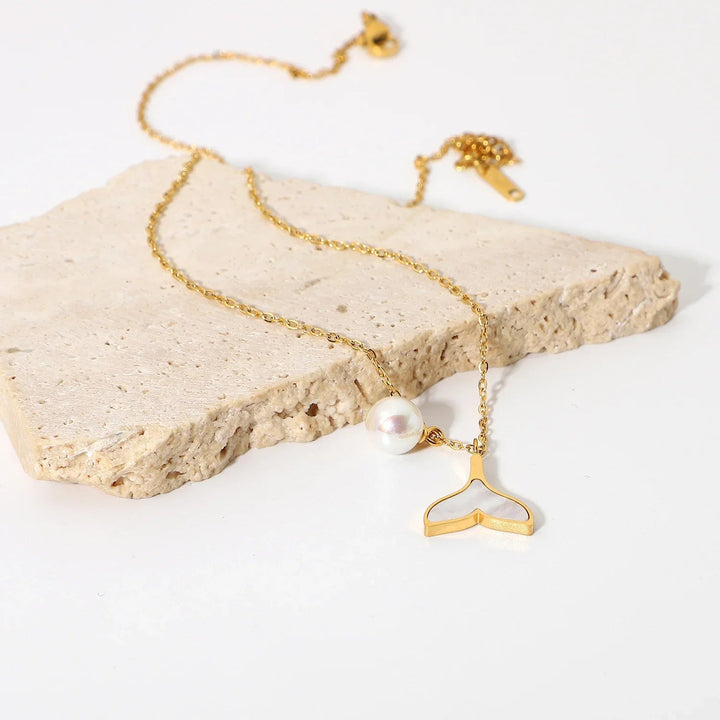 Gold-Plated Faux Pearl Pendant Necklace for Women