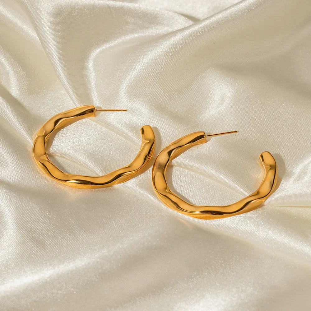 Gold-Plated Hoop Earrings with Elegant Geometric Curve