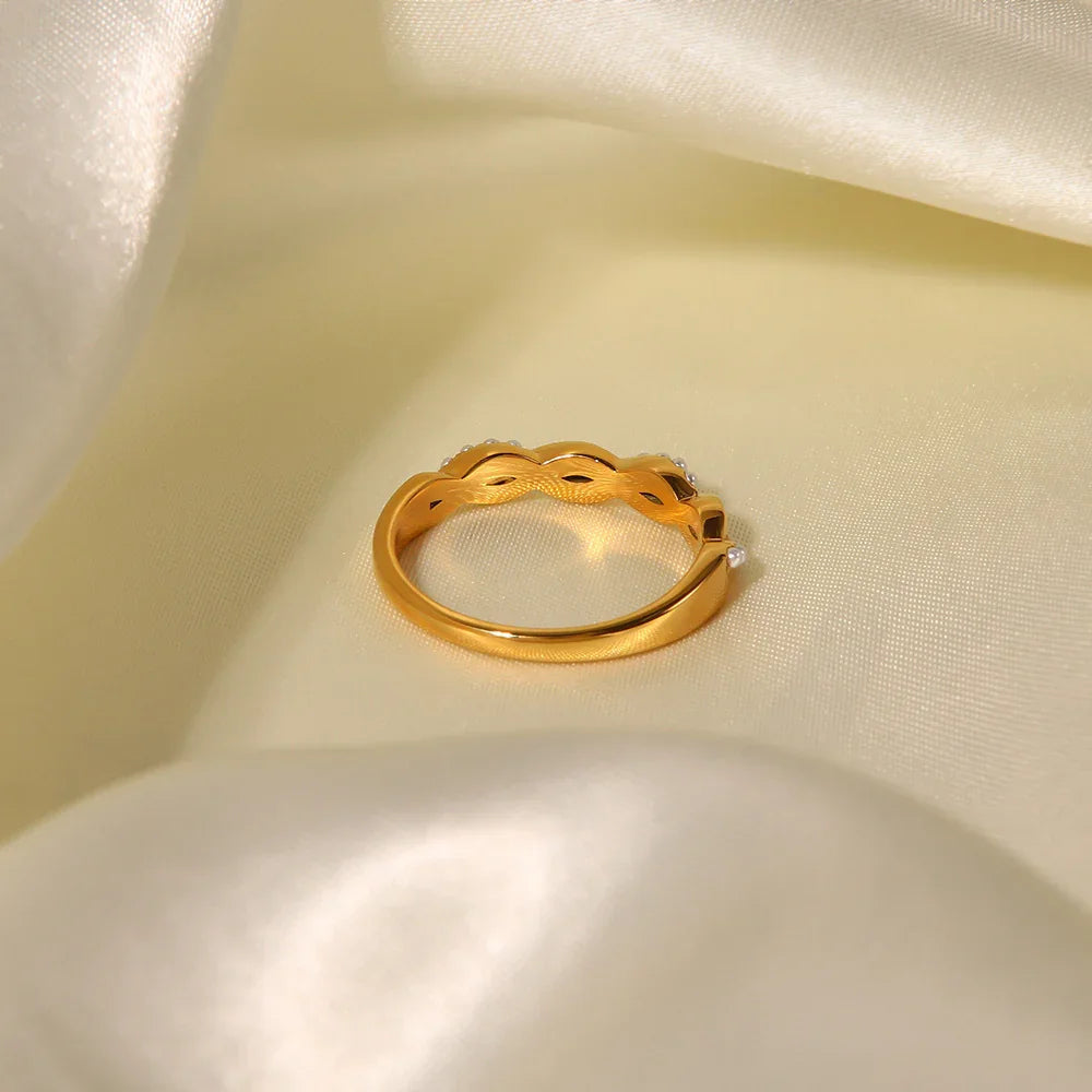 Gold-Plated Twisted Band Ring with Faux Pearls
