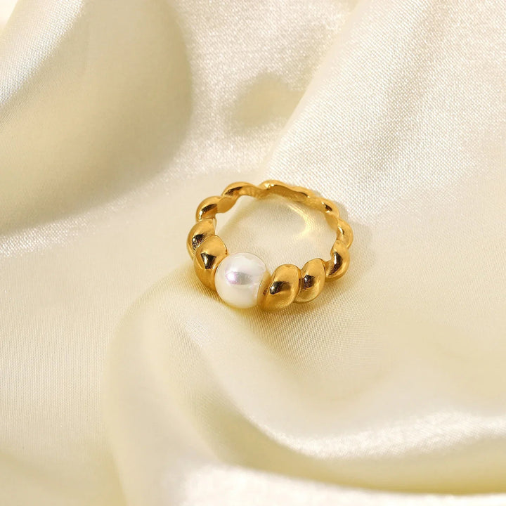 Gold-Plated Ring with Freshwater Pearl Detail
