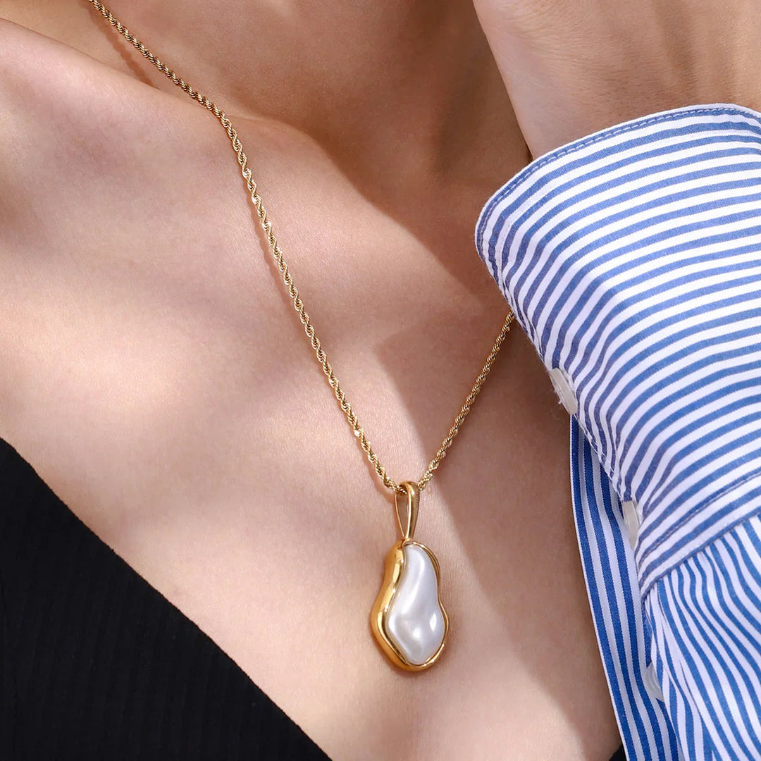 Gold-Plated Faux Pearl Pendant Necklace for Women