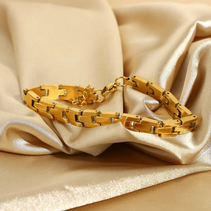 Gold-Plated Chunky Link Bracelet for Women