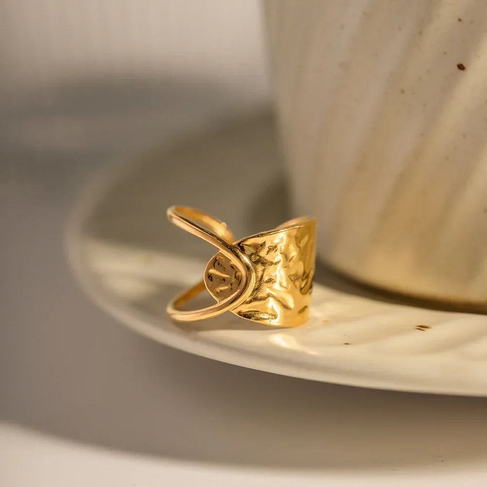 Gold-Plated Minimalist Ring with Stainless Steel
