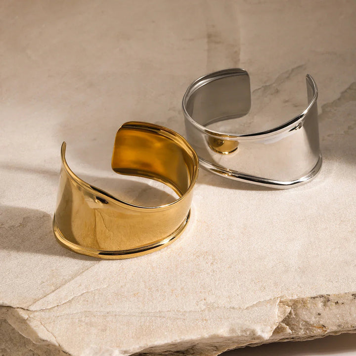 Gold-Plated Intertwined Bangle