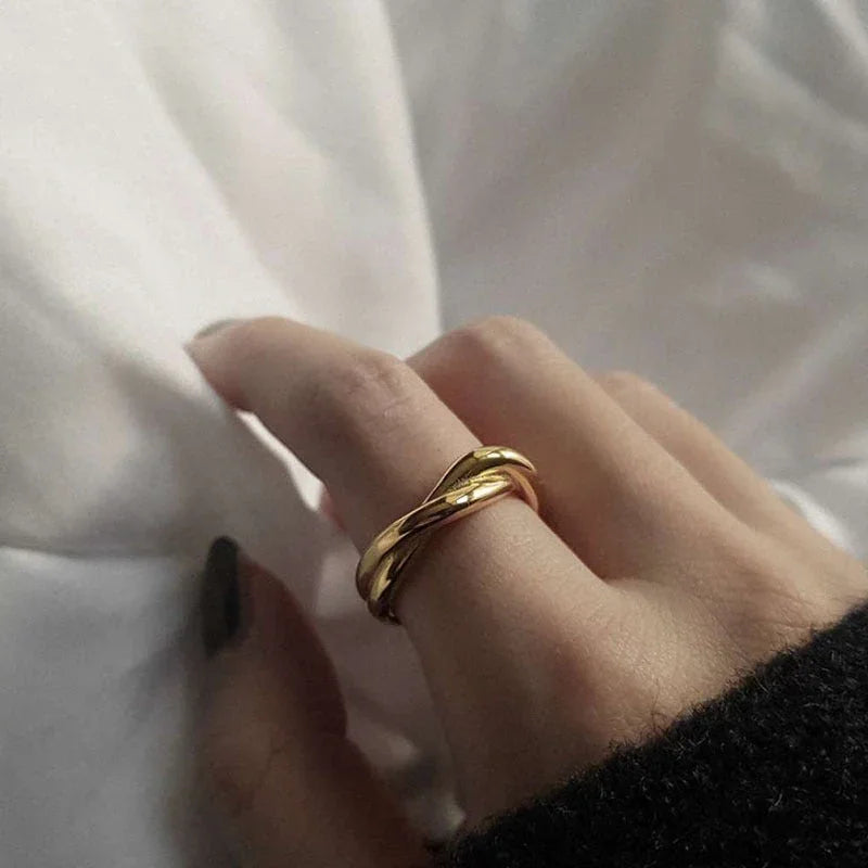 Gold-Plated Twisted Band Ring for Women