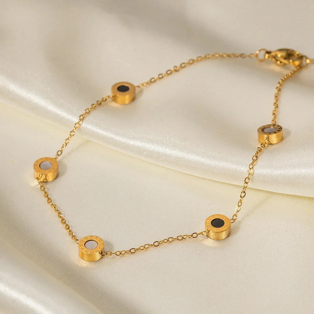Gold-Plated Anklet with Freshwater Pearls and Onyx