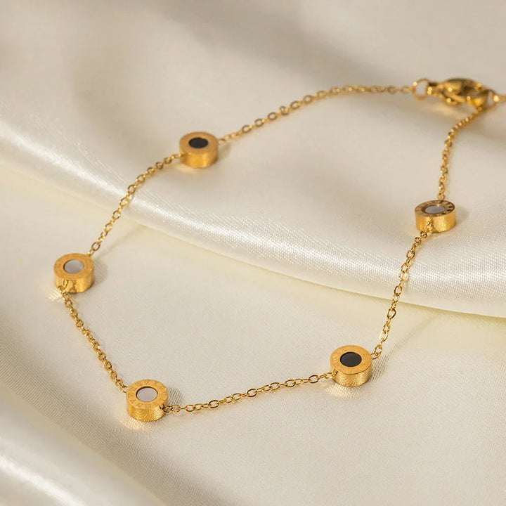 Gold-Plated Anklet with Freshwater Pearls and Onyx
