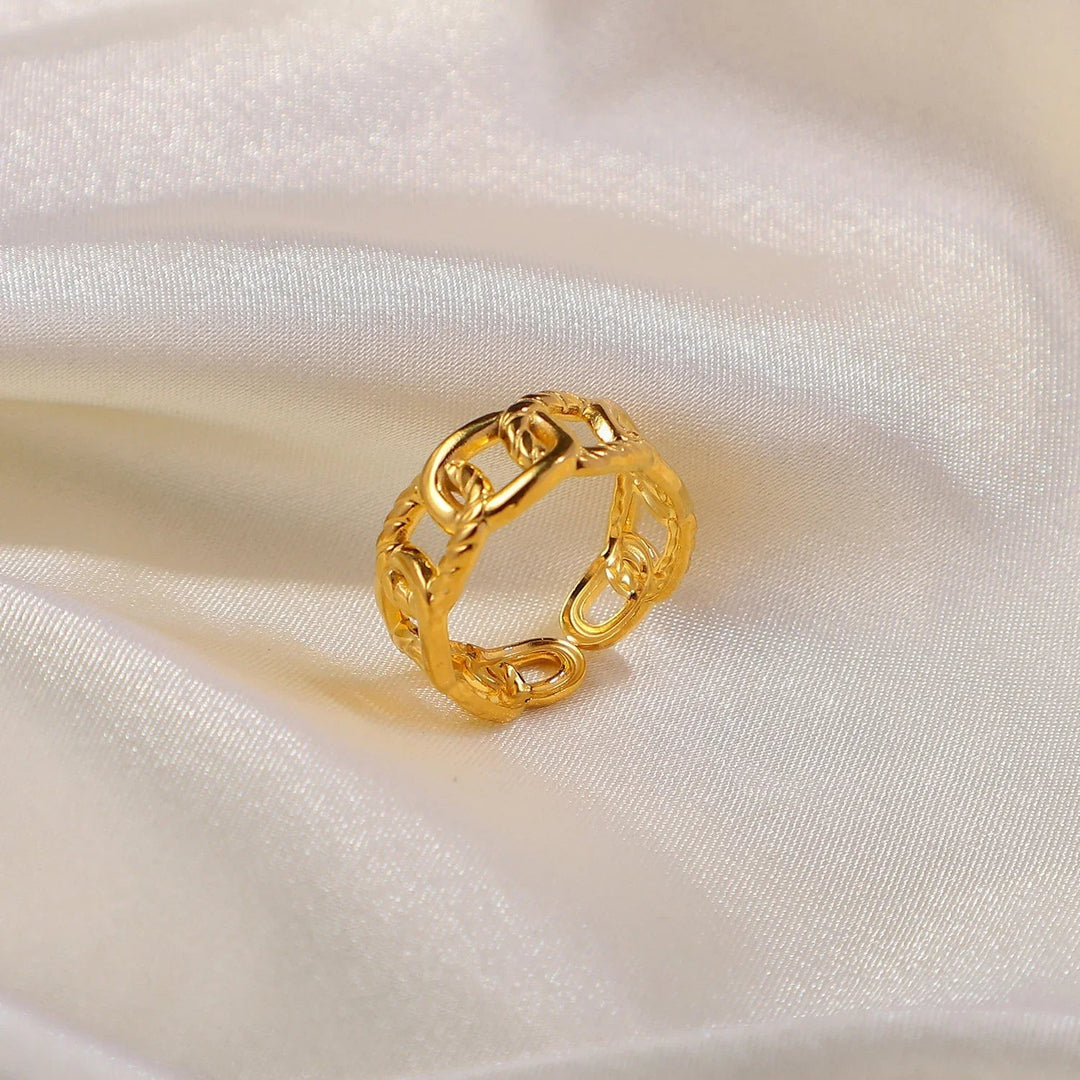 Gold-Plated Ring with Open-Ended Chain-Link Design