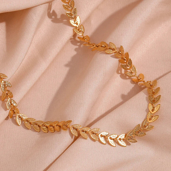 Gold-Plated Laurel Chain Necklace for Women