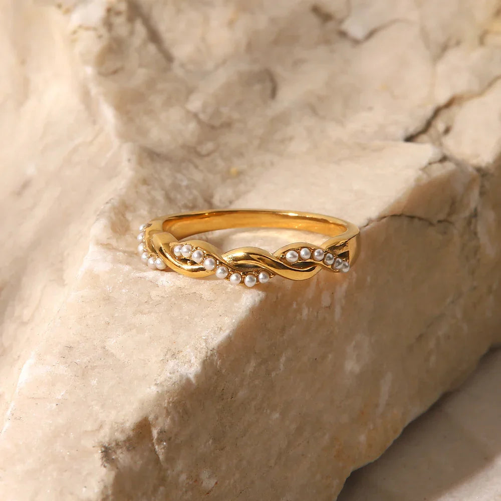 Gold-Plated Twisted Band Ring with Faux Pearls