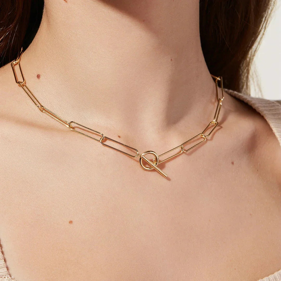 Gold-Plated Paper-Clip Chain Necklace with Interlocking Bar and Circle Design