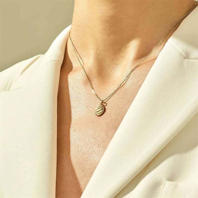 Gold-Plated Ridged Pendant Necklace for Women