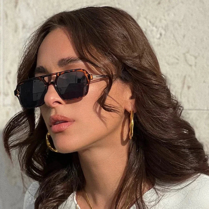 Gold-Plated Hoop Earrings with Elegant Geometric Curve