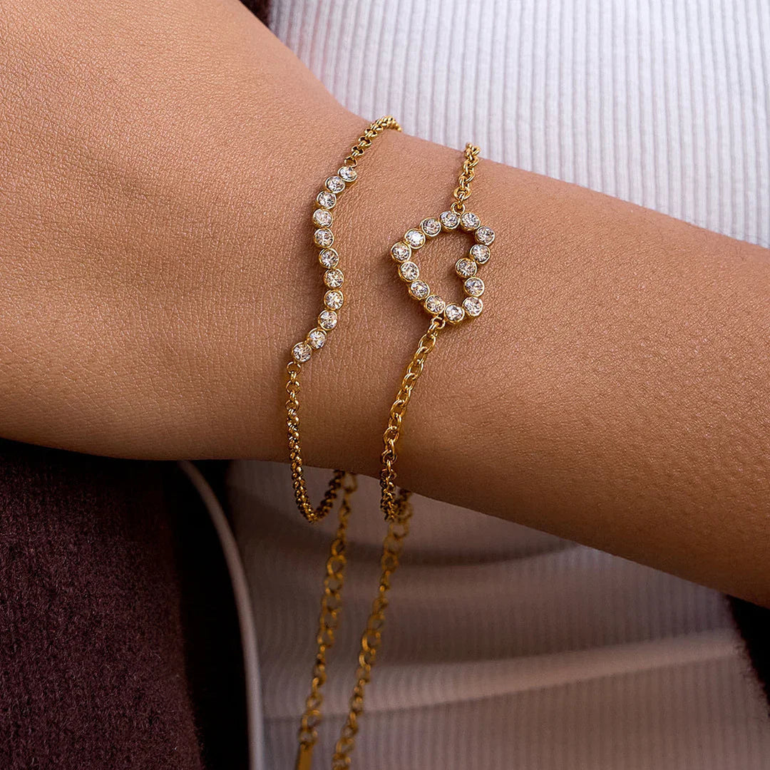 Gold-Plated Cubic Zirconia Heart Bracelet for Women