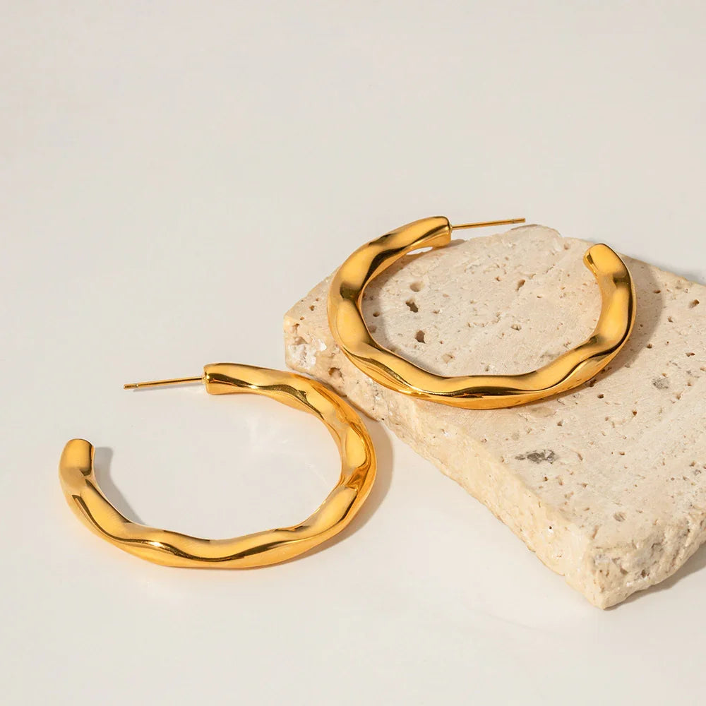 Gold-Plated Hoop Earrings with Elegant Geometric Curve
