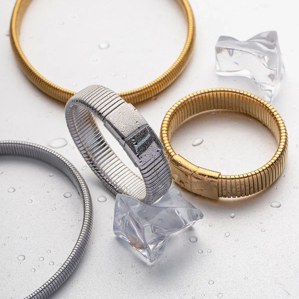 Gold-Plated Vertical Line Cuff Bracelet with Modern Design
