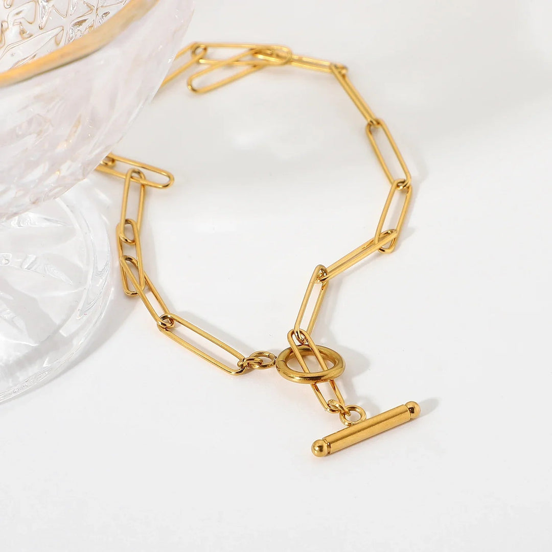 Gold-Plated Paper-Clip Chain Necklace with Interlocking Bar and Circle Design
