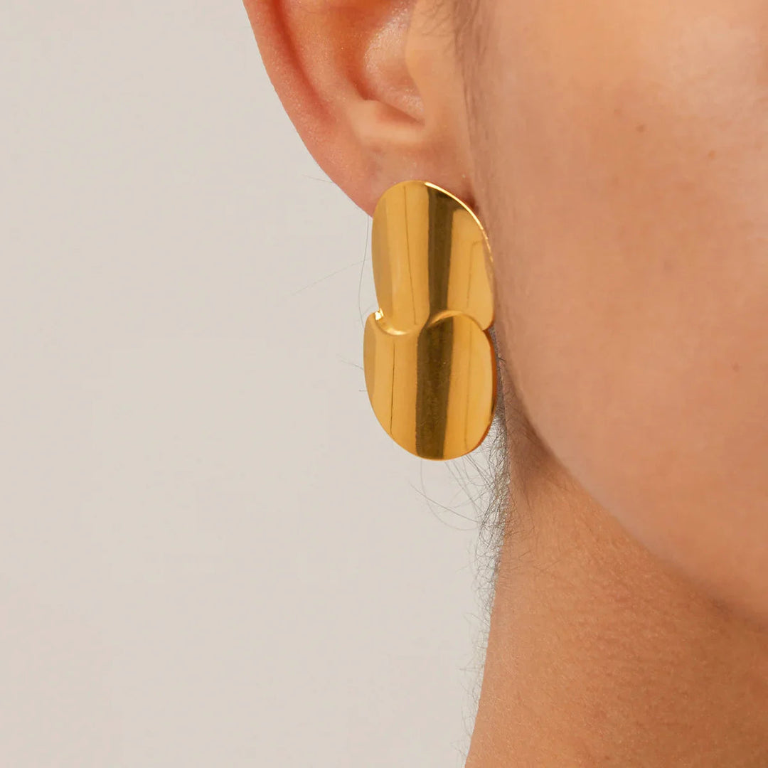 Gold-Plated Intertwined Disc Earrings Combine Sleek Design