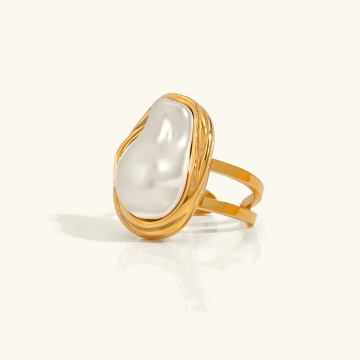Gold-Plated Chunky Faux Pearl Ring