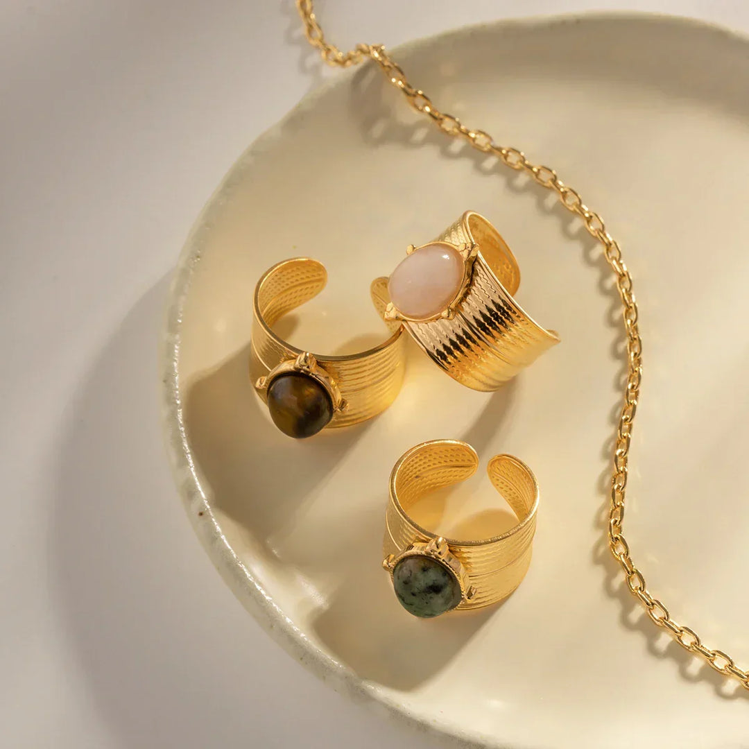 Gold-Plated Ring with Freshwater Pearl with timeless elegant look