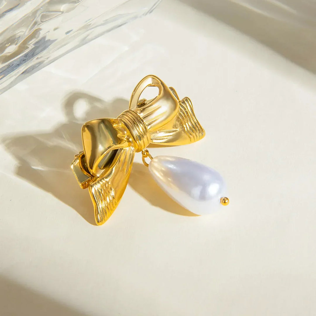 Gold-Plated Bow Hair Clip with Faux Pearl