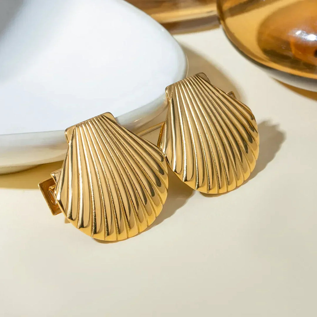Gold-Plated Shell Hair Clip for Women