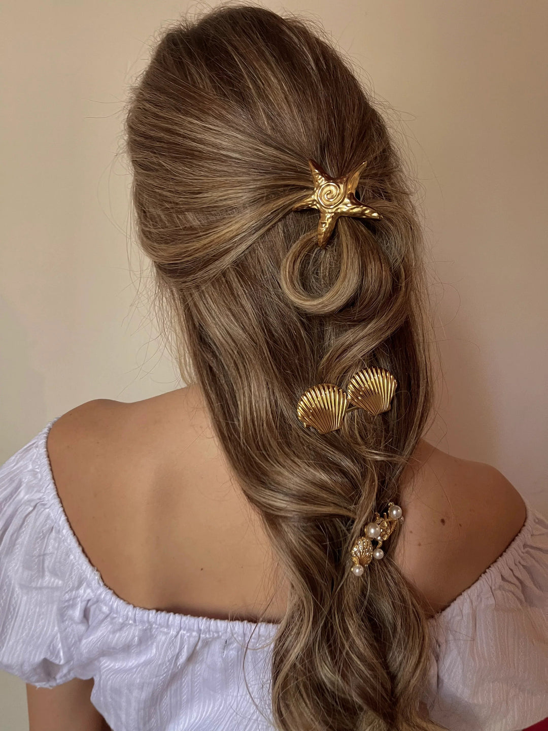 Gold-Plated Shell Hair Clip for Women