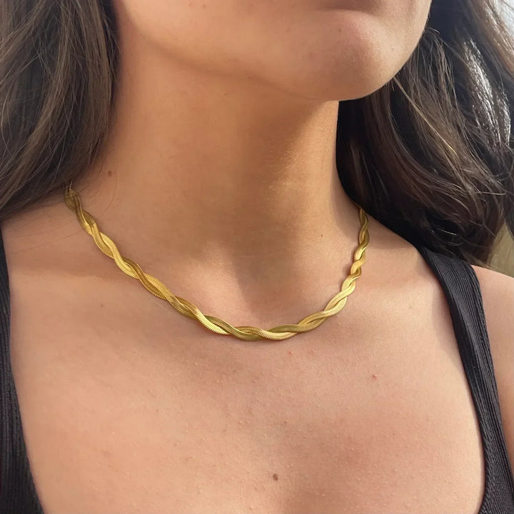 Gold-Plated Twisted Chain Necklace for Women