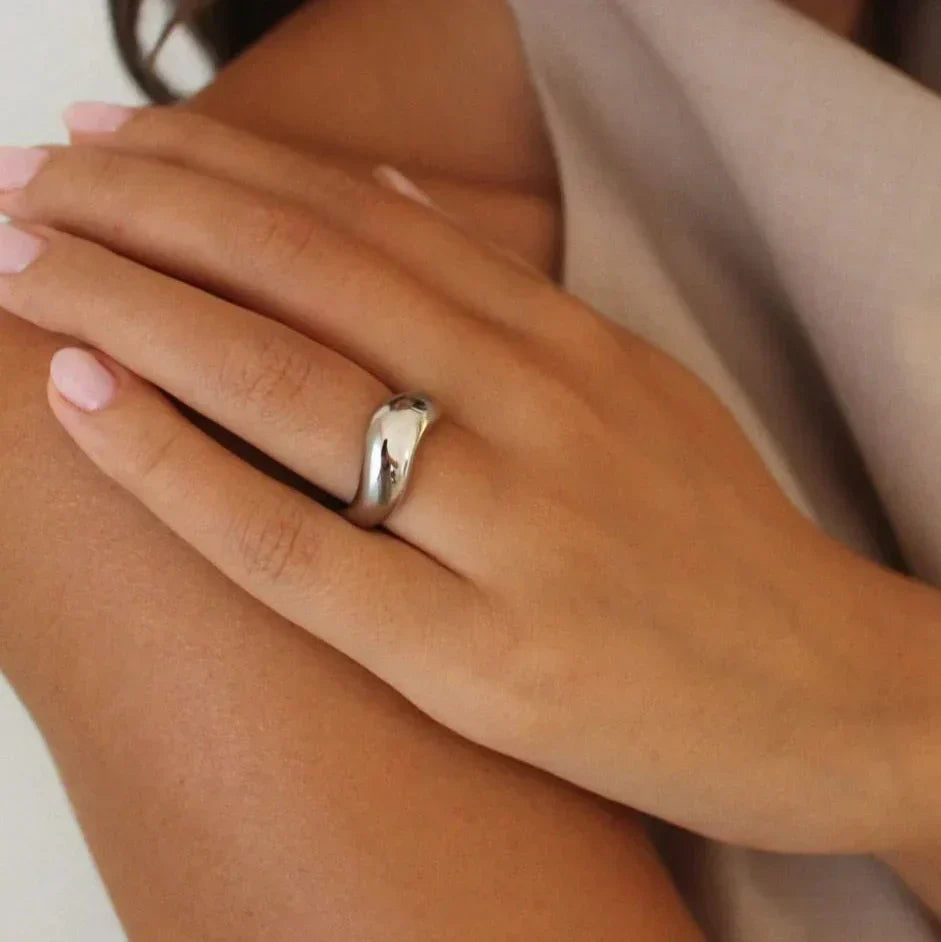 Gold-Plated Formless Ring with Curved Band